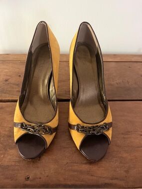 Women's Yellow velvet Peep-Toe Heels with Chain Detail